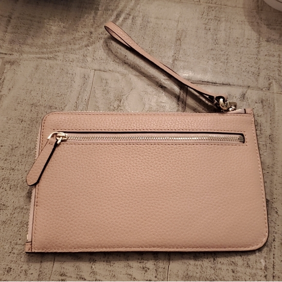 Kate Spade Wristlet - Picture 6 of 9